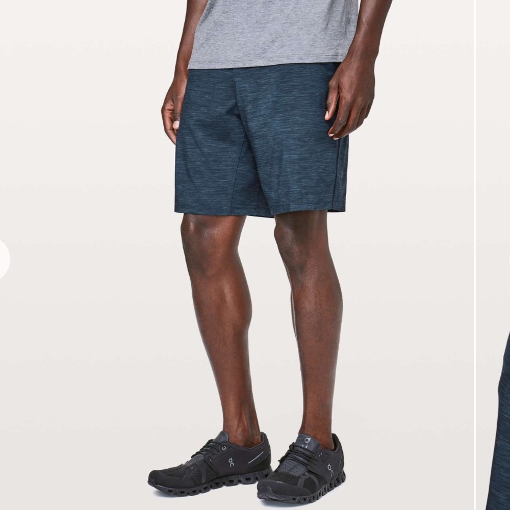 lululemon Pace Breaker 9 in Men’s Athletic Shorts in Heathered Navy
